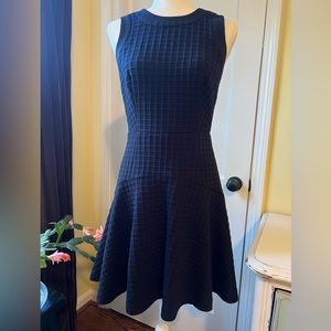 Banana Republic knit dress, size 2. Great condition, machine washable!